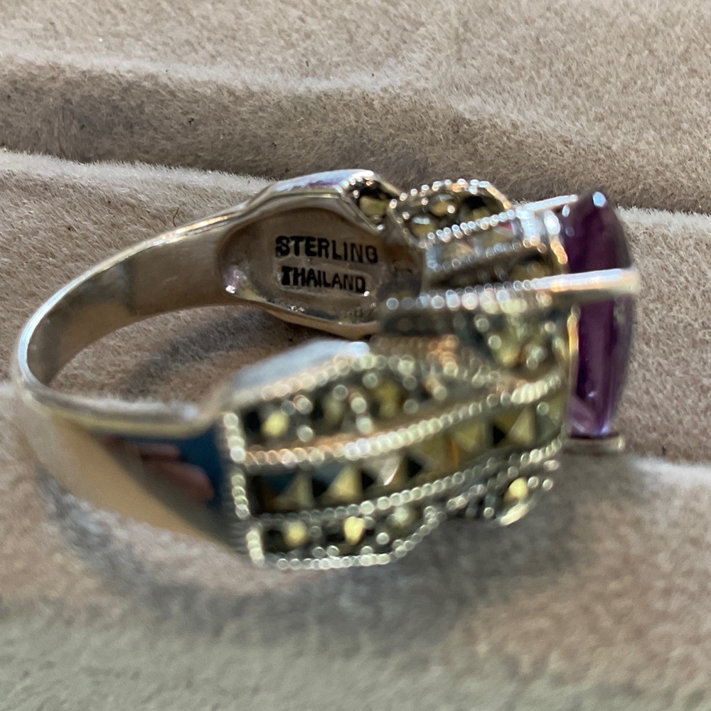 Elegant Purple Teardrop Ring - Picture 2 of 6